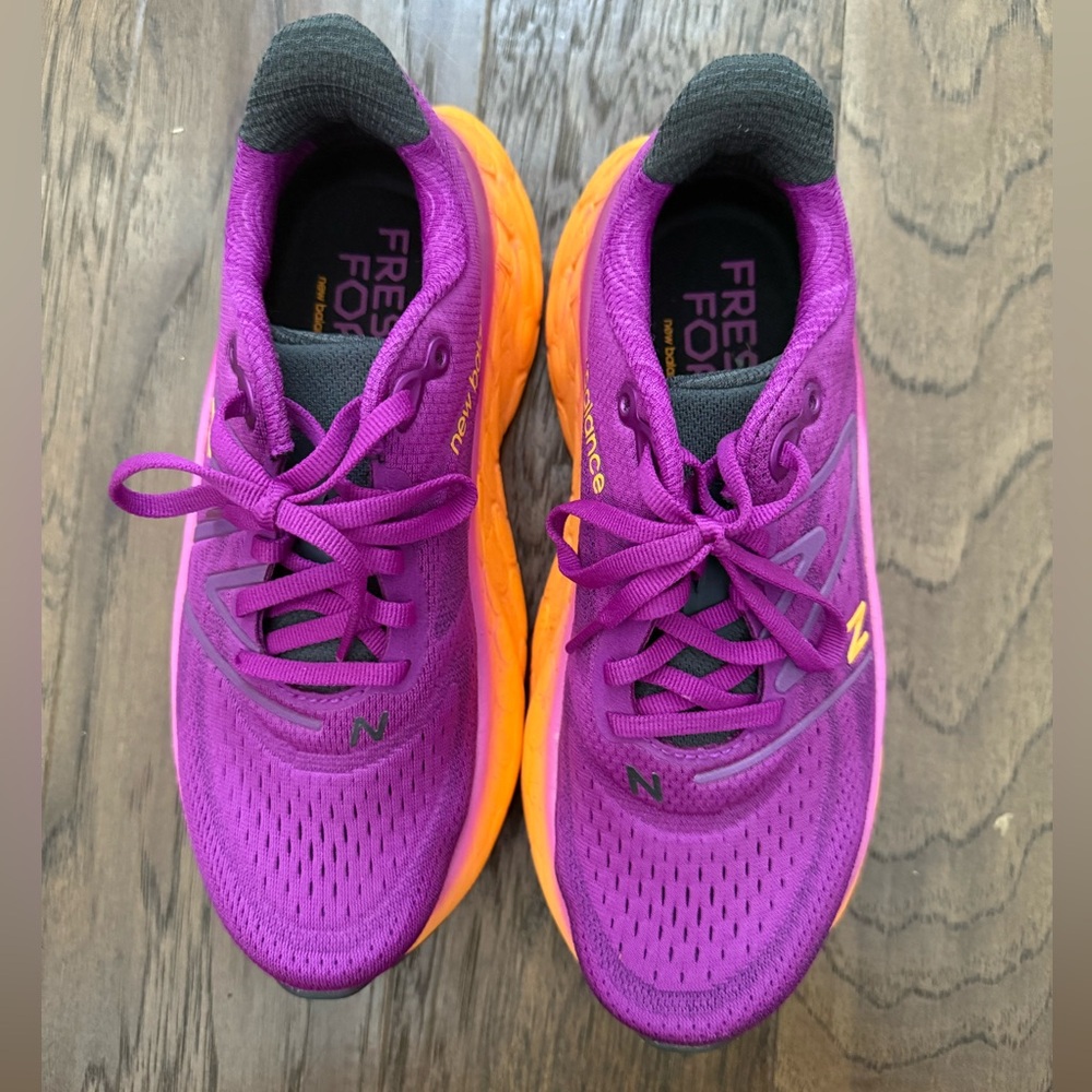 Size 7 - New Balance Fresh Foam X More v4 Purple Punch / Hot Marigold - Picture 4 of 12